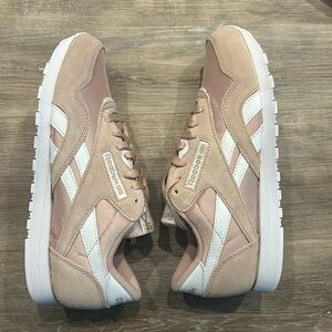 WoMen’s Reebok Sneakers